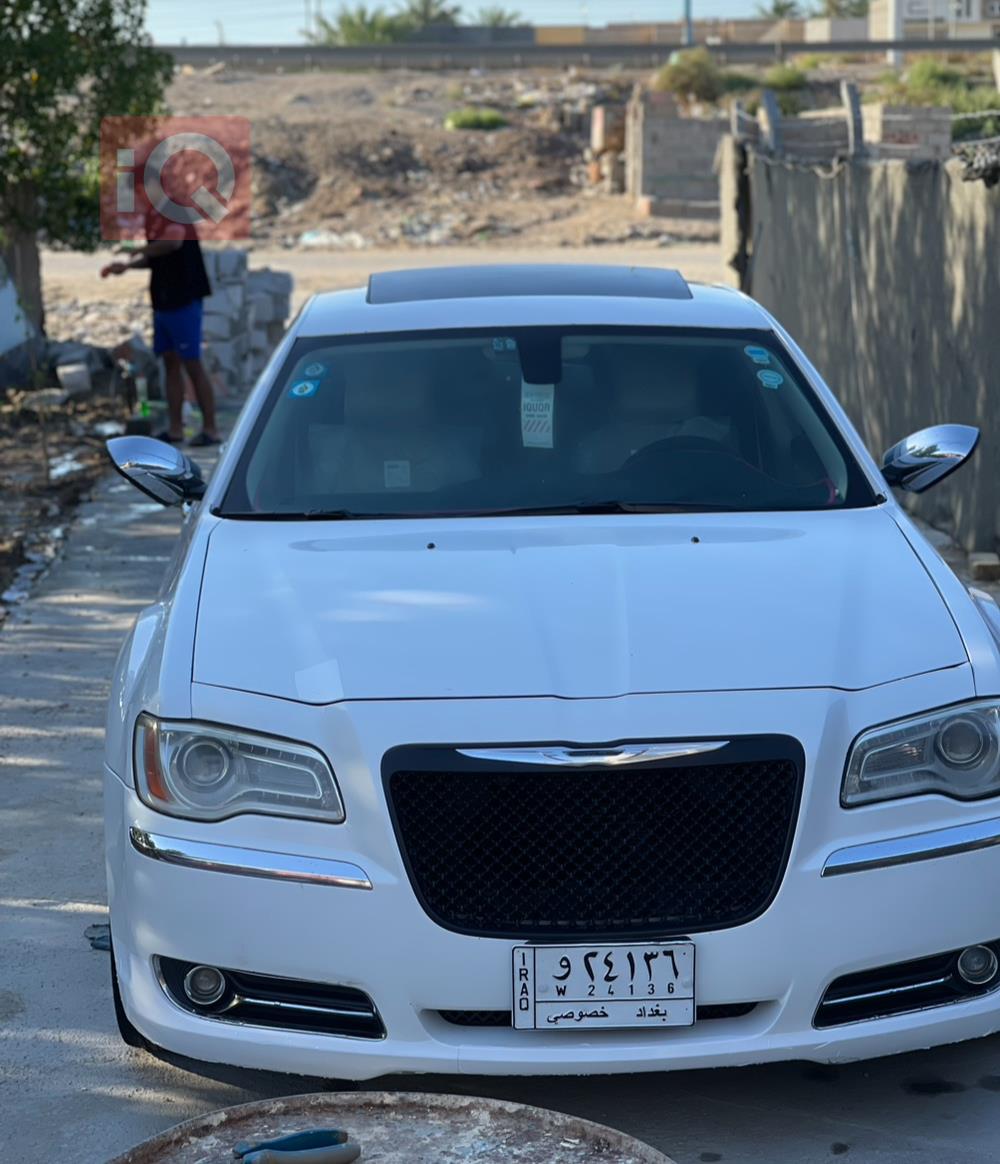 كرايسلر 300